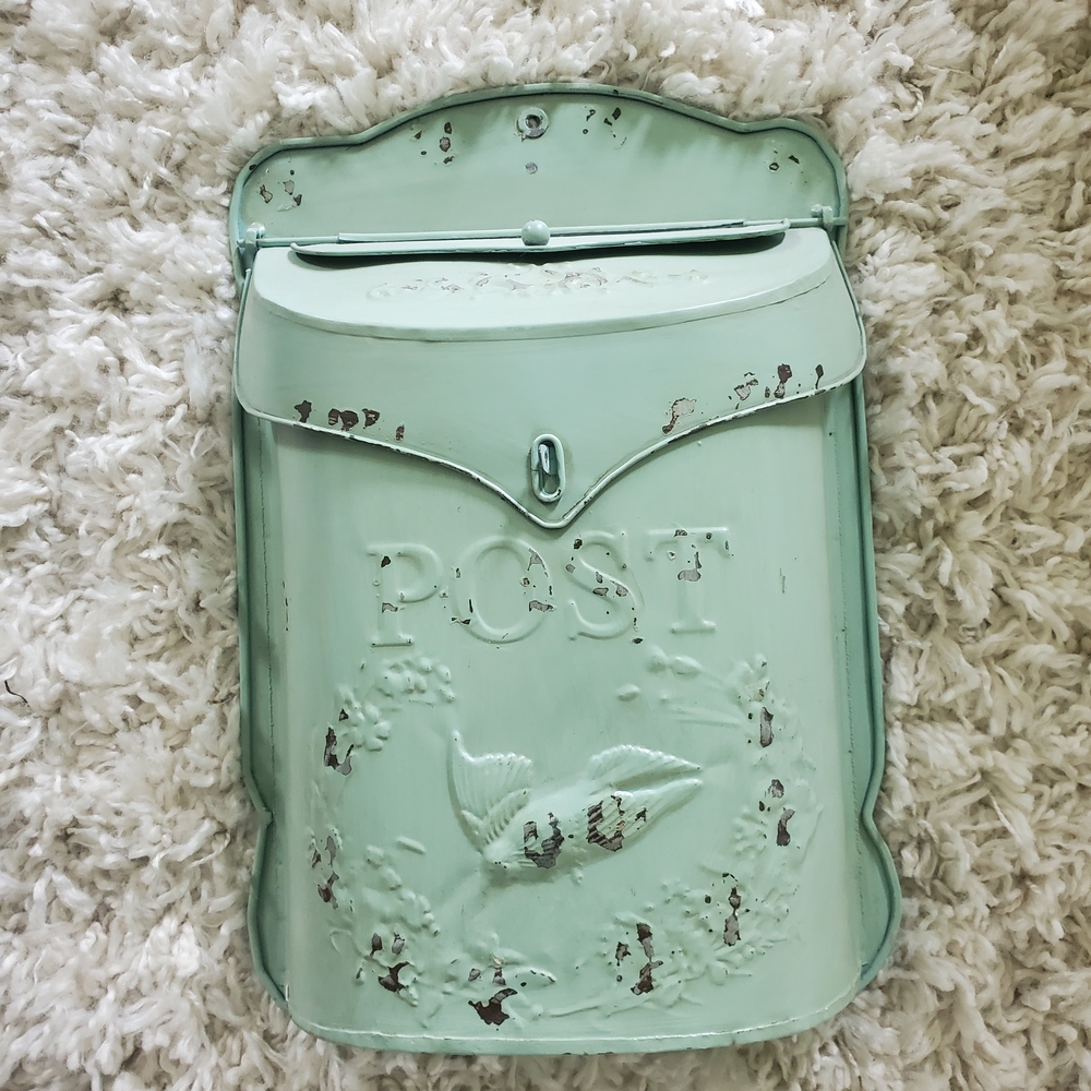 Vintage Style Mint Green Metal Mailbox